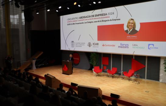 Isabel Winkels, vicedecana del ICAM, en la inauguración del I Encuentro de Abogacía de Empresa_img