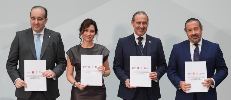 Firma del acuerdo para rezorzar la asistencia jurídica gratuita y el turno de oficio en la Comunidad de Madrid_img