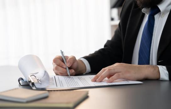 Delito de falsedad documental realizado por gerente de empresa_img