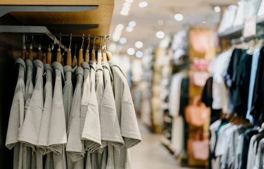 Tienda ropa almacen