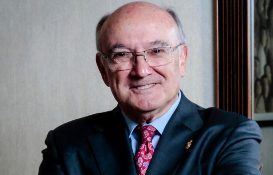 Carlos Carnicer