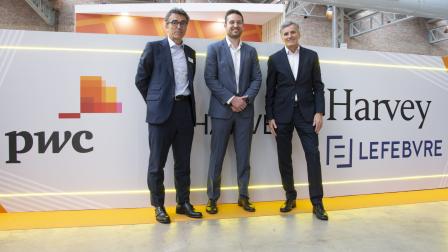 FotografiaacuerdoPwCHarveylefebvre2