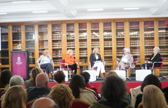 Consuelo Abril. Belén Landáburu Isabel Winkels Francisca