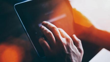 Contactos y extorsión