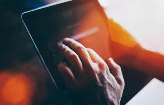 Contactos y extorsión