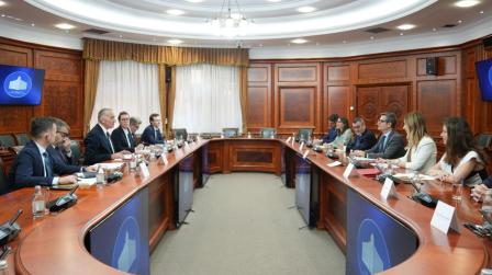 Reunión España – Serbia