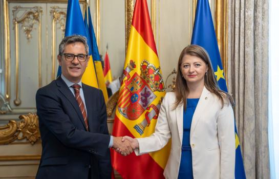 Ministro de Justicia y Ministra de Moldavia