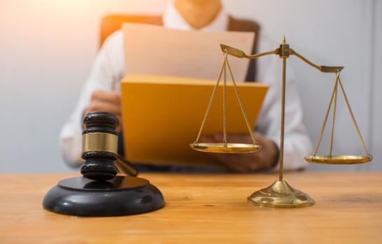 Citación de un abogado como testigo y derecho de defensa_img