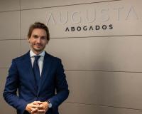 Omar Molina socio de Augusta Abogados_img