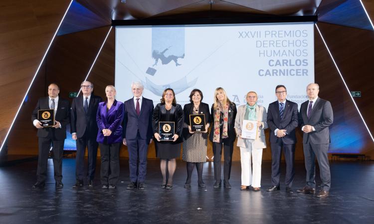 Foto grupo premiados y autoridades Premios Carlos Carnicer_img