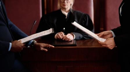 Uso de informes jurídicos inexistentes utilizados por un abogado a través de la IA_img