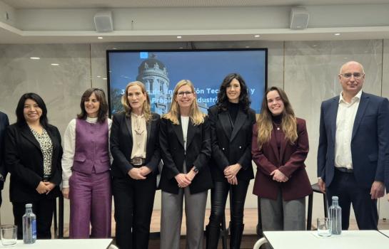 20260218_MasterIP_Barcelona_PONSEscuelaFotoFamilia