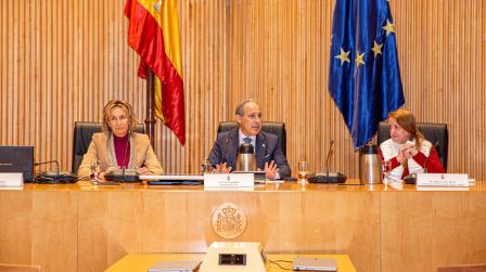 Isabel Winkels, Eugenio Ribón y Amelia Valcárcel en la sesión inaugural de la XIII Cumbre de Mujeres Juristas_img