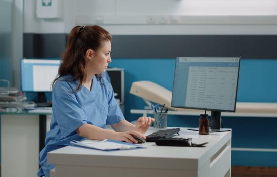 Acceso a historial clínico y rebaja de condena a enfermera_img