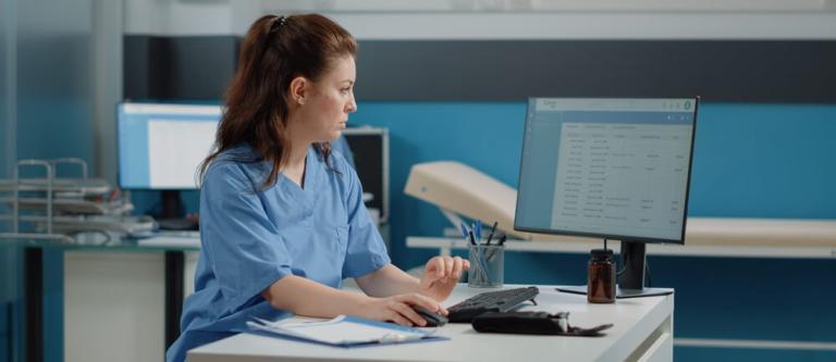 Acceso a historial clínico y rebaja de condena a enfermera_img