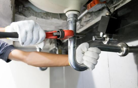 Delito de estafa de un fontanero al no realizar la obra contratada_img