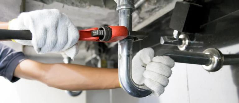 Delito de estafa de un fontanero al no realizar la obra contratada_img