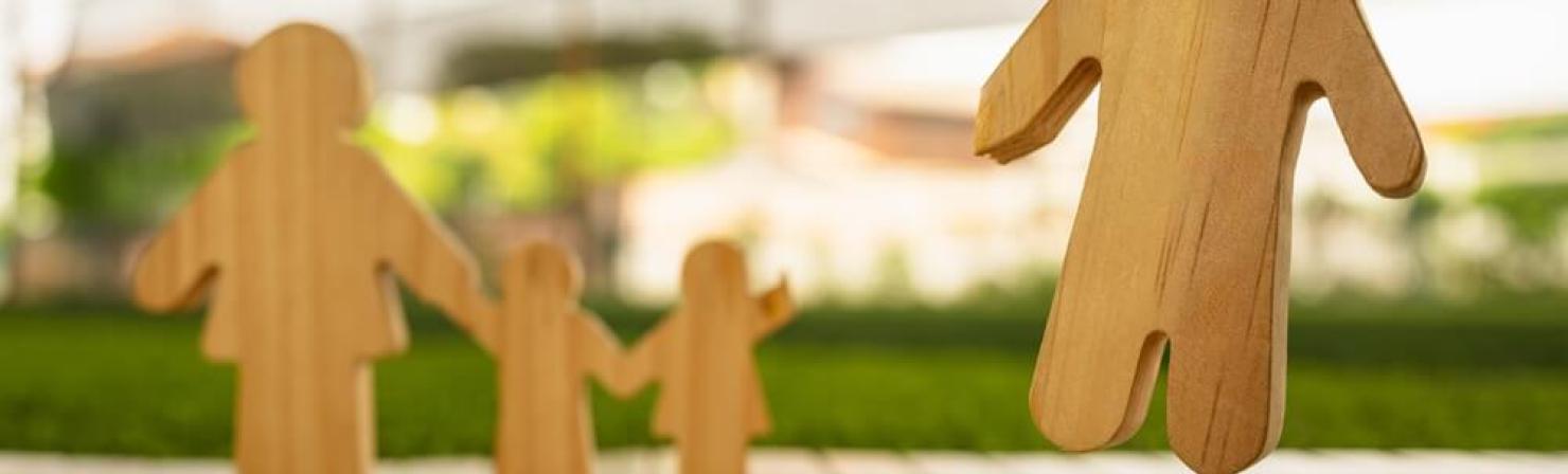 Prohibido acercarse a su hijo por impago de pensión y el interés del menor_img