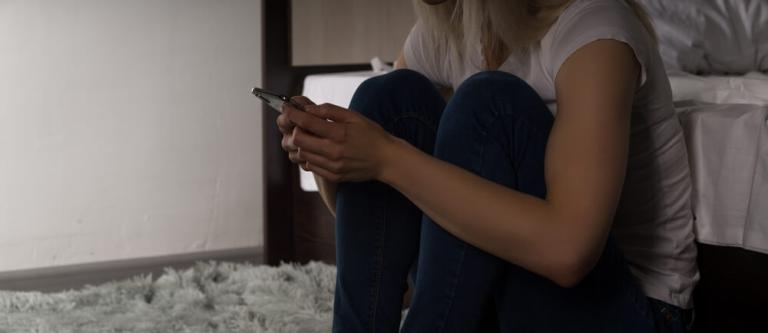 Adicción a redes sociales e indemnización_img