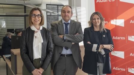 adares