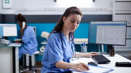 Delito de revelación de secretos al acceder a historial médico sin permiso_img