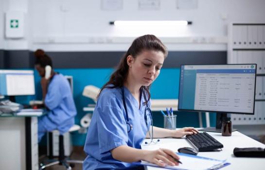 Delito de revelación de secretos al acceder a historial médico sin permiso_img