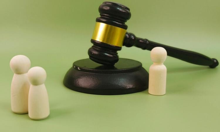 Pena de alejamiento y custodia compartida_img