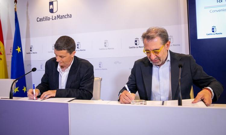 Firma convenio IT_img