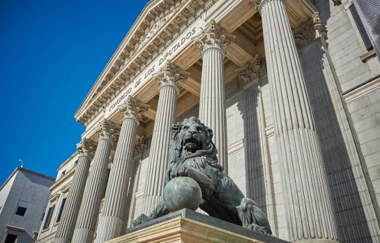 Bronze,Lions,On,The,Famous,Façade,Of,The,Spanish,Parliament