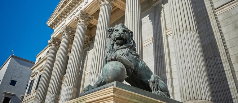 Bronze,Lions,On,The,Famous,Façade,Of,The,Spanish,Parliament