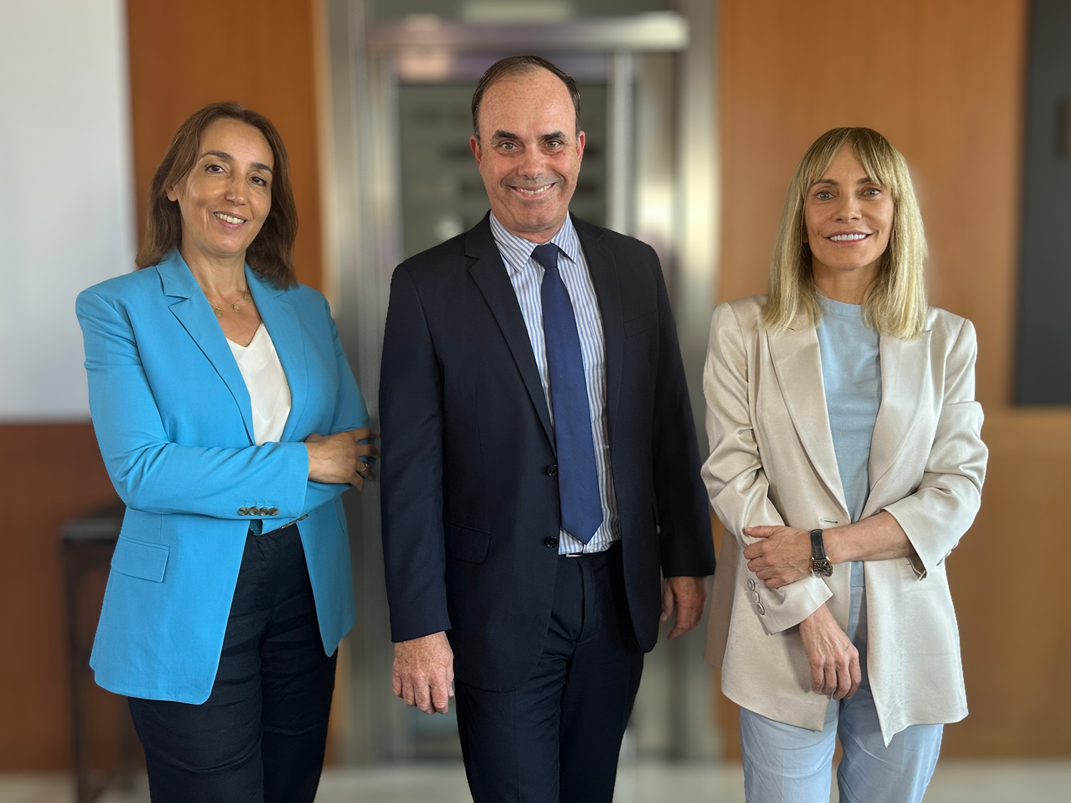 Clara, Claudio y Maria (ClarkeModet)