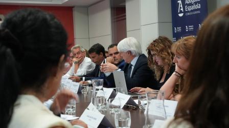 Reunión sobre la pasarela al RETA de mutualistas por el CGAE_img