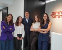Equipo de derecho Laboral Simmons_img