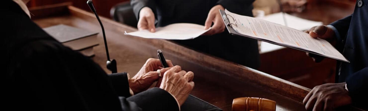 Defensa del abogado del turno de oficio y su actuación_img