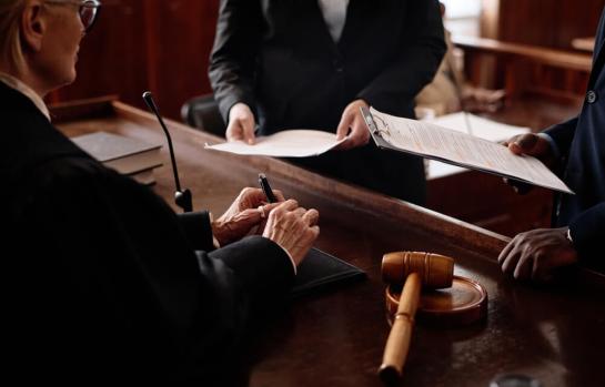 Defensa del abogado del turno de oficio y su actuación_img