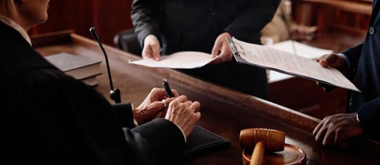 Defensa del abogado del turno de oficio y su actuación_img