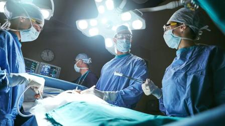 Complicaciones de intervención quirúrgica e incapacidad de trabajador_img