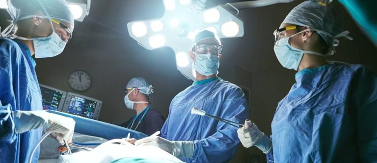 Complicaciones de intervención quirúrgica e incapacidad de trabajador_img