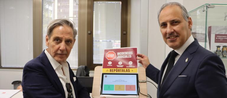 Ribón y Mata copn la nueva aplicación web del ICAM en la sala Abogacía del ICAM_img