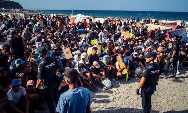 Desorden público por la crisis migratoria e invasión de Ceuta_img
